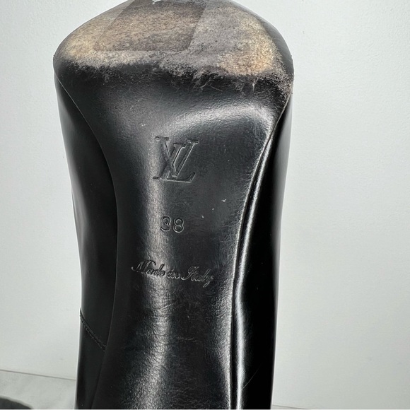 Louis Vuitton Black Smooth Leather Heeled Pumps - Picture 6 of 11